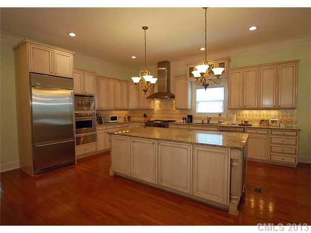 9407 Wheatfield Road, Unit 239 Charlotte, NC 28277 - Photo 5 of 16 Gallery Image 5