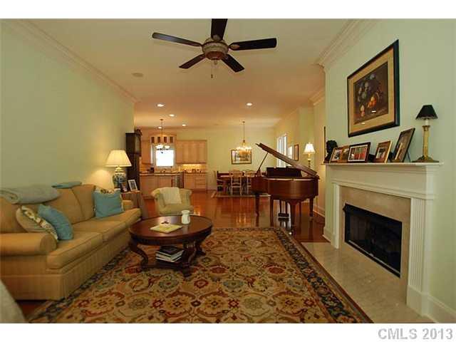 9407 Wheatfield Road, Unit 239 Charlotte, NC 28277 - Photo 8 of 16 Gallery Image 8