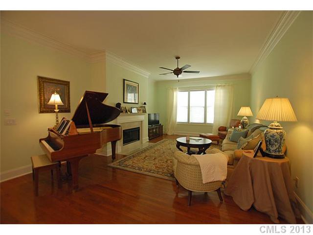 9407 Wheatfield Road, Unit 239 Charlotte, NC 28277 - Photo 9 of 16 Gallery Image 9