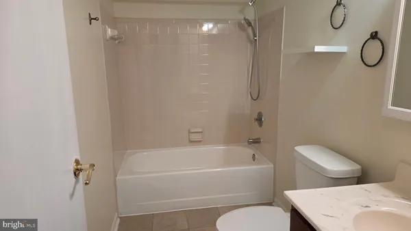 $1,700 | 3933 Greencastle Road, Unit 302, Burtonsville, MD 20866