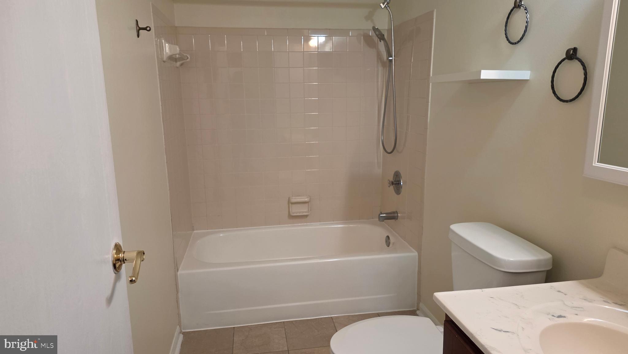 3933 Greencastle Road, Unit 302 Burtonsville, MD 20866 - Photo 5 of 8