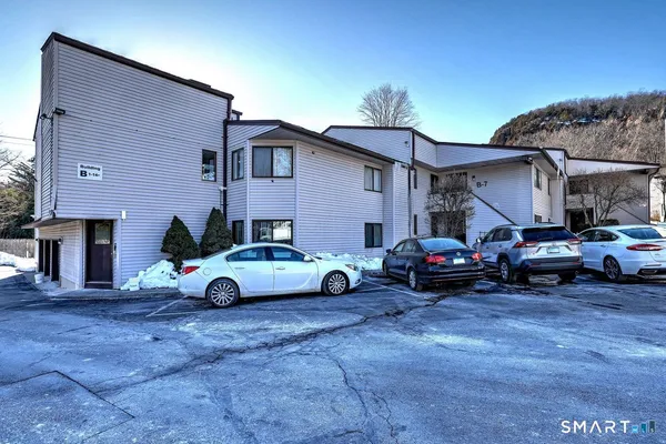 $215,000 | 146 Springside Avenue, Unit B7, New Haven, CT 06515