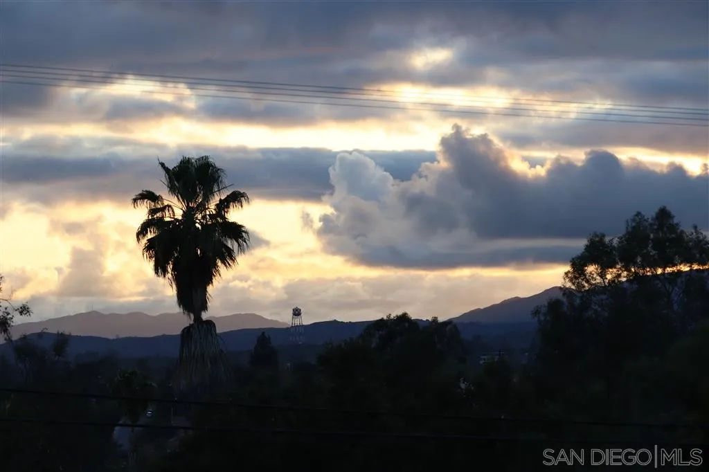 1720 Vía Entrada Fallbrook, CA 92028 - Photo 24 of 25 Gallery Image 24