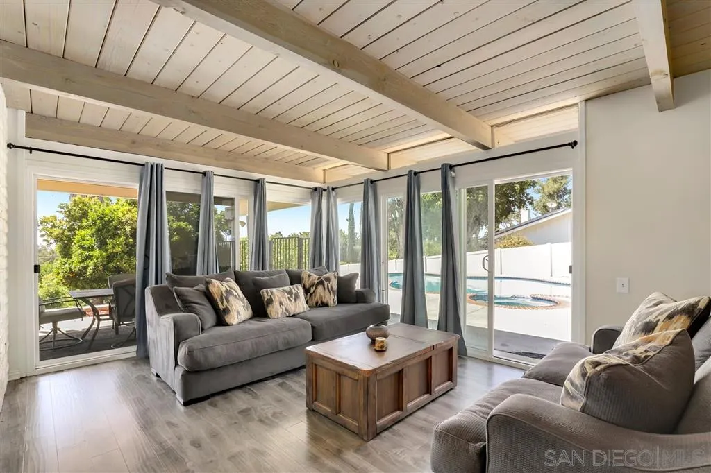 1720 Vía Entrada Fallbrook, CA 92028 - Photo 5 of 25 Gallery Image 5
