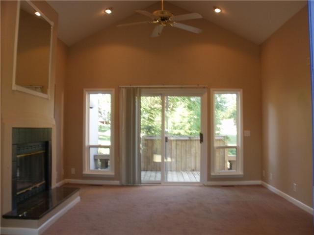 701 Ridgeview Court Antioch, TN 37013 - Photo 3 of 12 FANTASTIC HUGE FAMILY ROOM WITH SOARING CEILINGS. STEP OUT AND ENJOY AN OVERSIZED DECK FOR ADDITIONAL ENTERTAINING.