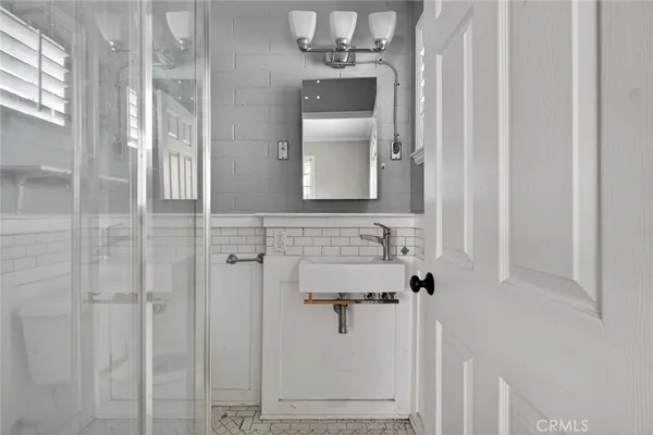 $1,099,900 | 3154 Vista Del Mar Drive, Glendale, CA 91208