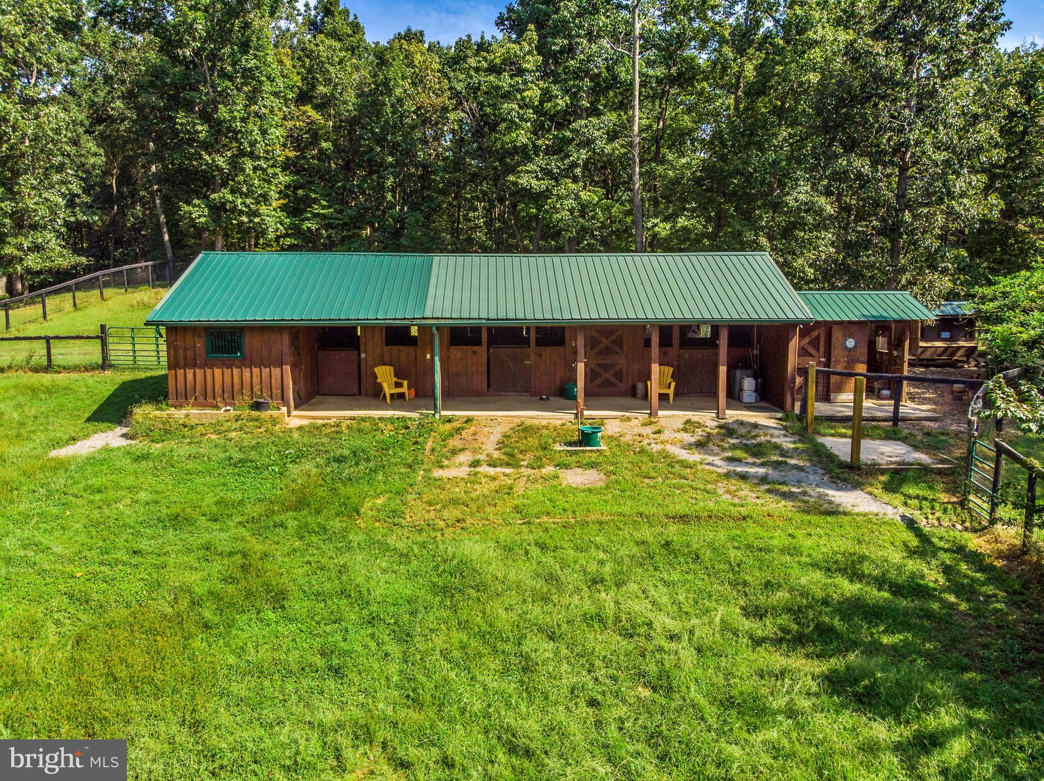 7424 Leeds Manor Road Marshall, VA 20115 - Photo 22 of 30 center barn