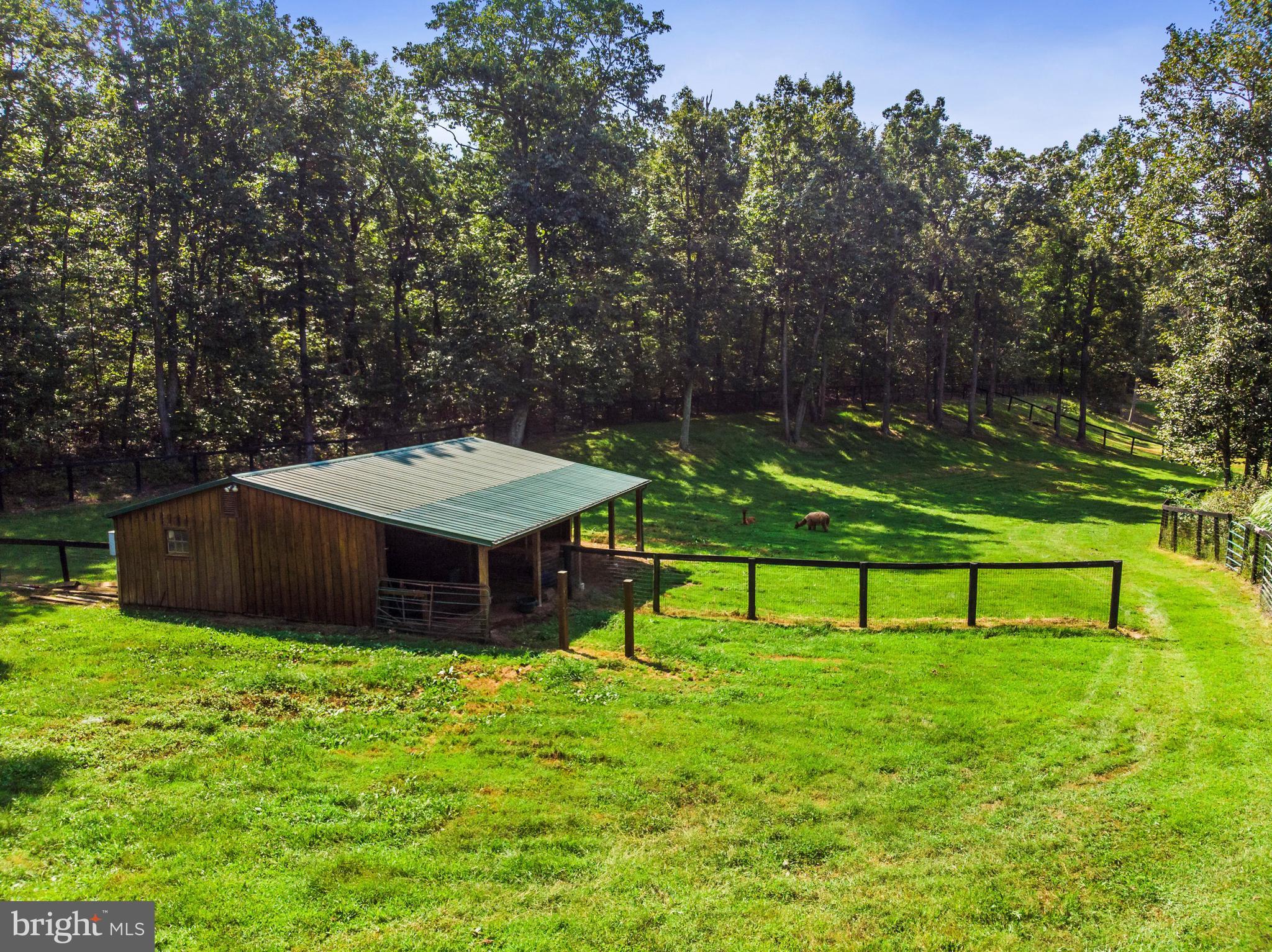 7424 Leeds Manor Road Marshall, VA 20115 - Photo 24 of 30 East Barn- 3 stalls
