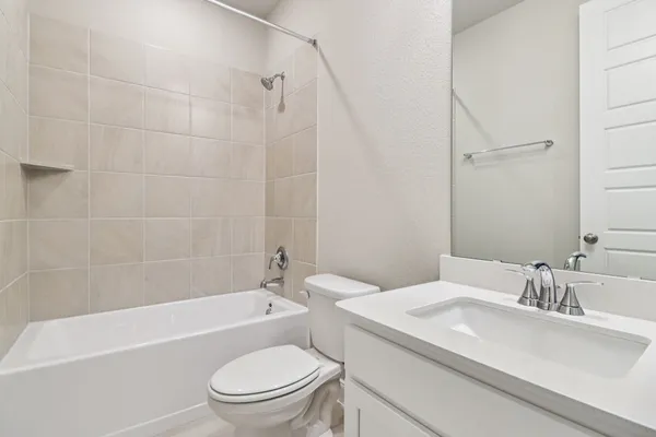 $331,700 | 17330 Teddy Trce Drive, Waller, TX 77484