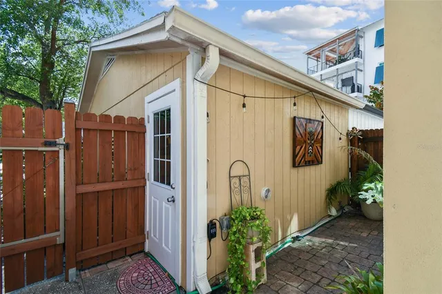 $3,900 | 97 Davis Boulevard, Unit B, Tampa, FL 33606