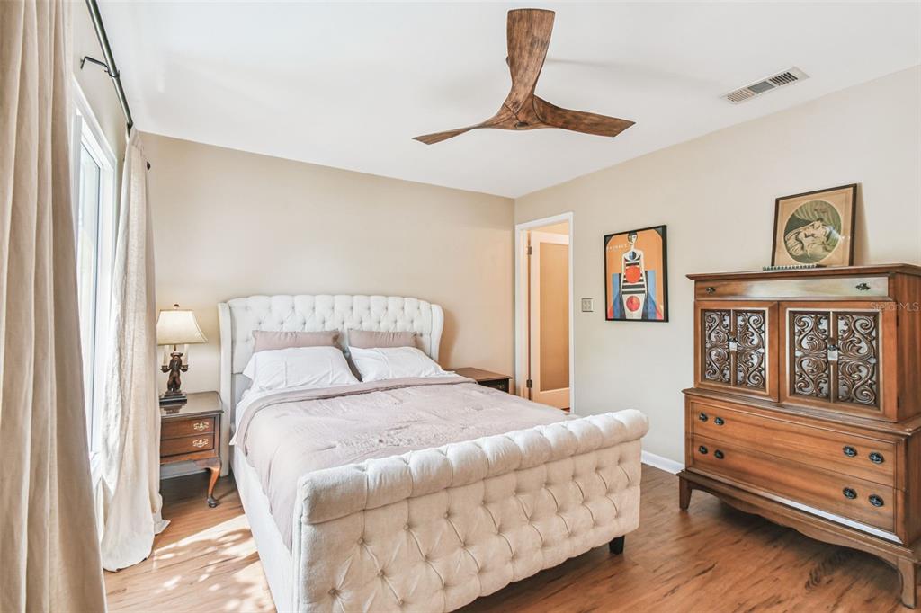 97 Davis Boulevard, Unit B Tampa, FL 33606 - Photo 31 of 63