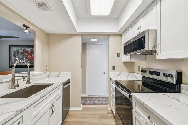 $3,900 | 97 Davis Boulevard, Unit B, Tampa, FL 33606