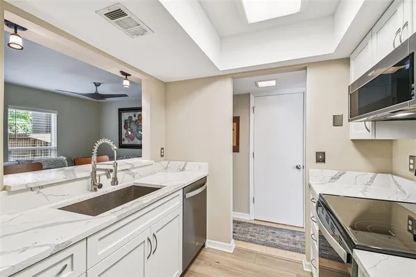 $3,900 | 97 Davis Boulevard, Unit B, Tampa, FL 33606
