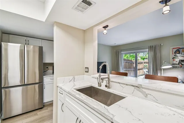 $3,900 | 97 Davis Boulevard, Unit B, Tampa, FL 33606