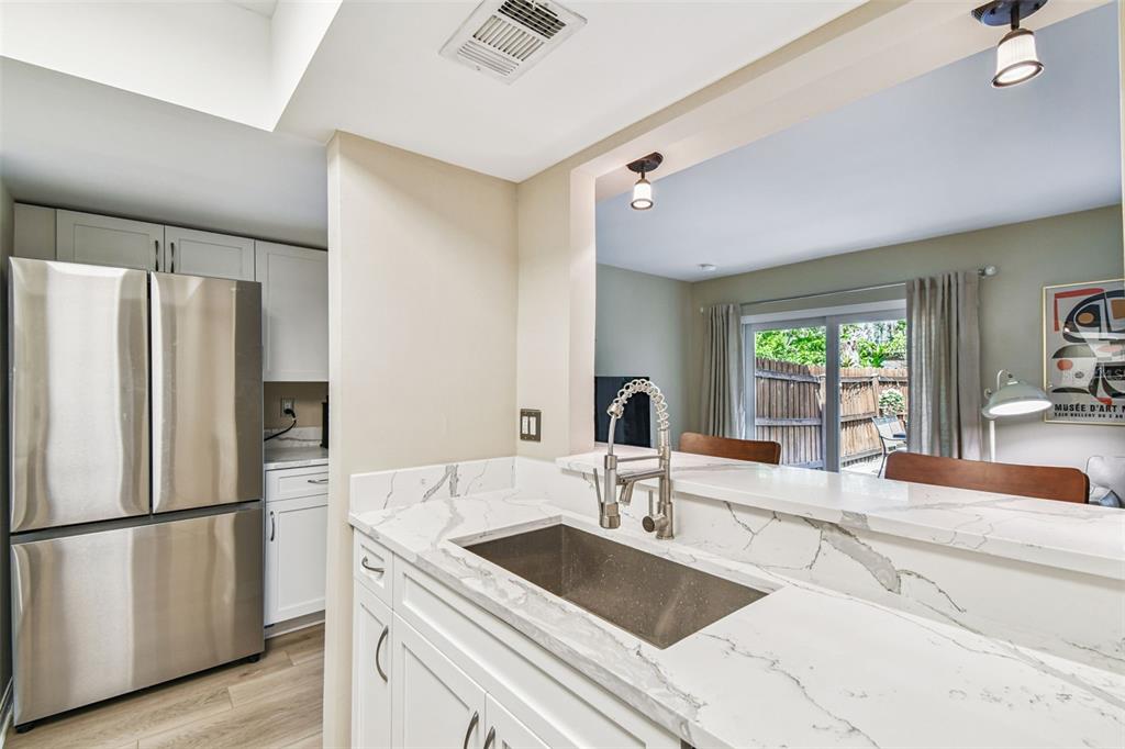 97 Davis Boulevard, Unit B Tampa, FL 33606 - Photo 45 of 63