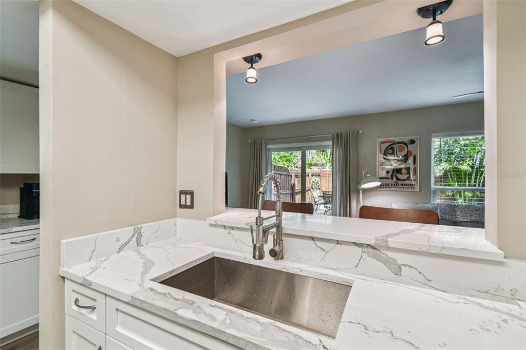 97 Davis Boulevard, Unit B Tampa, FL 33606 - Photo 46 of 63