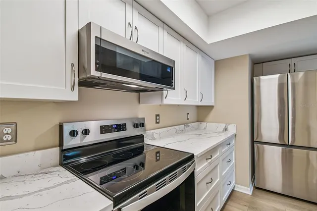 $3,900 | 97 Davis Boulevard, Unit B, Tampa, FL 33606