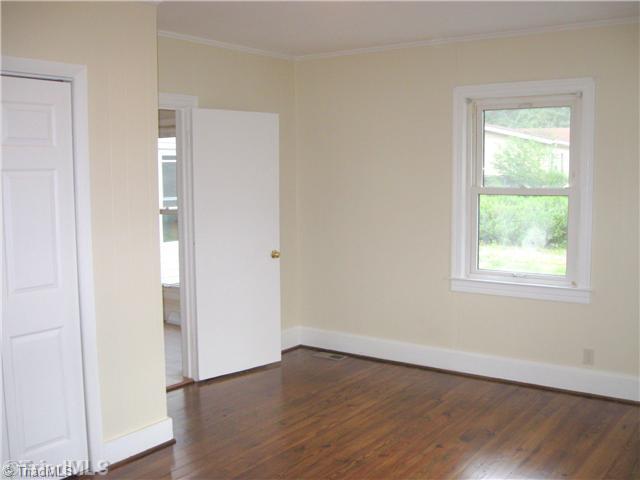 3906 Oak Ridge Road Summerfield, NC 27358 - Photo 8 of 16 Living Room.