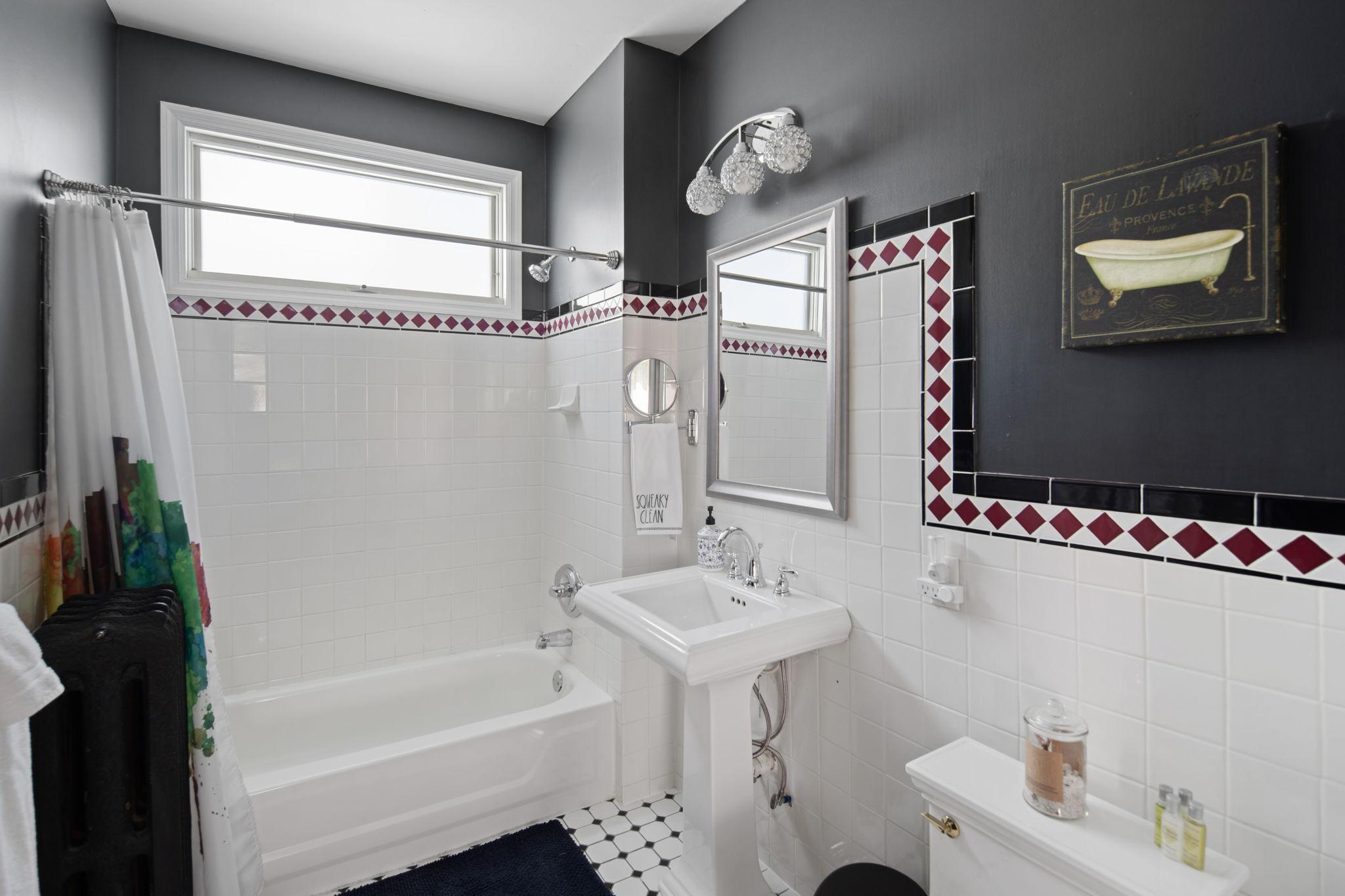 2713 Garfield Avenue, Unit 2 Minneapolis, MN 55408 - Photo 13 of 26