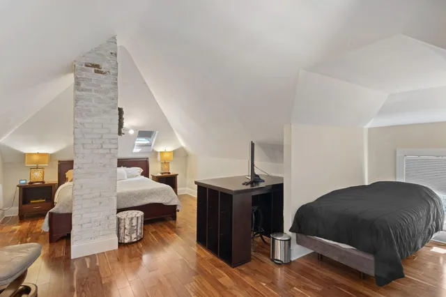 $3,200 | 2713 Garfield Avenue, Unit 2, Minneapolis, MN 55408