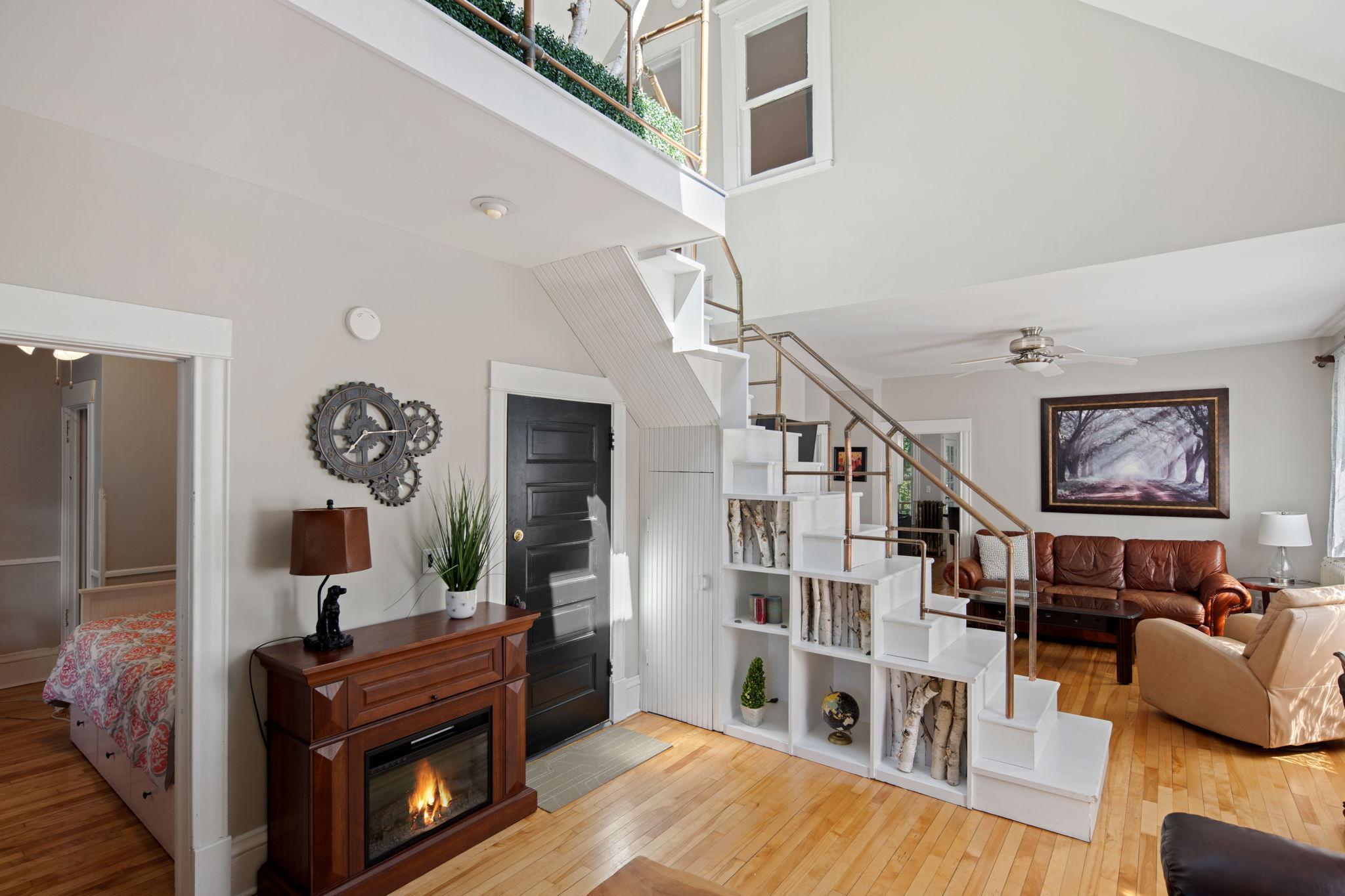 2713 Garfield Avenue, Unit 2 Minneapolis, MN 55408 - Photo 2 of 26