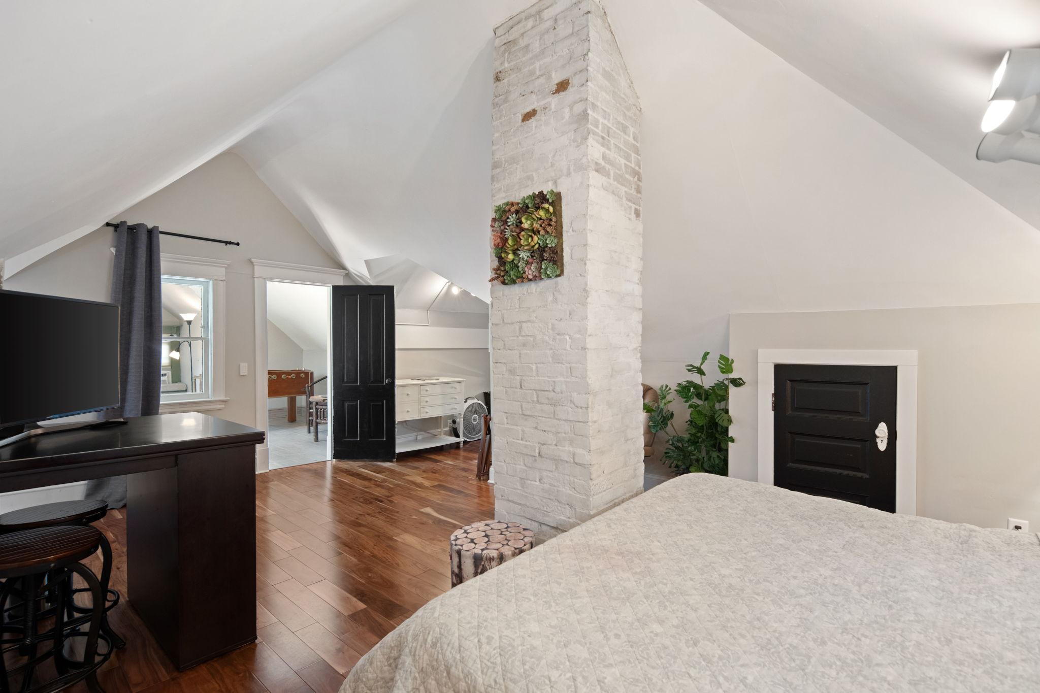 2713 Garfield Avenue, Unit 2 Minneapolis, MN 55408 - Photo 22 of 26