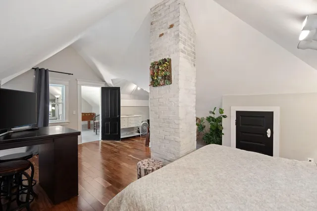 $3,200 | 2713 Garfield Avenue, Unit 2, Minneapolis, MN 55408