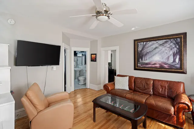 $3,200 | 2713 Garfield Avenue, Unit 2, Minneapolis, MN 55408