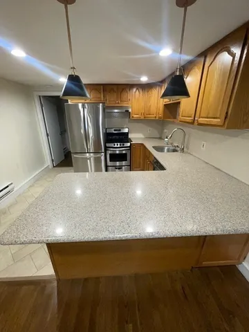 $2,300 | 842 South Street, Unit 1B, Boston, MA 02131