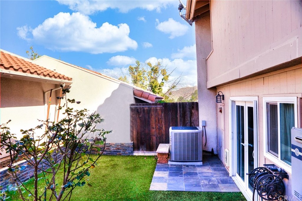 2248 El Capitan Drive Riverside, CA 92506 - Photo 1 of 1 Courtyard