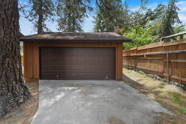 $333,000 | 951 Snowbird Road, Wrightwood, CA 92397