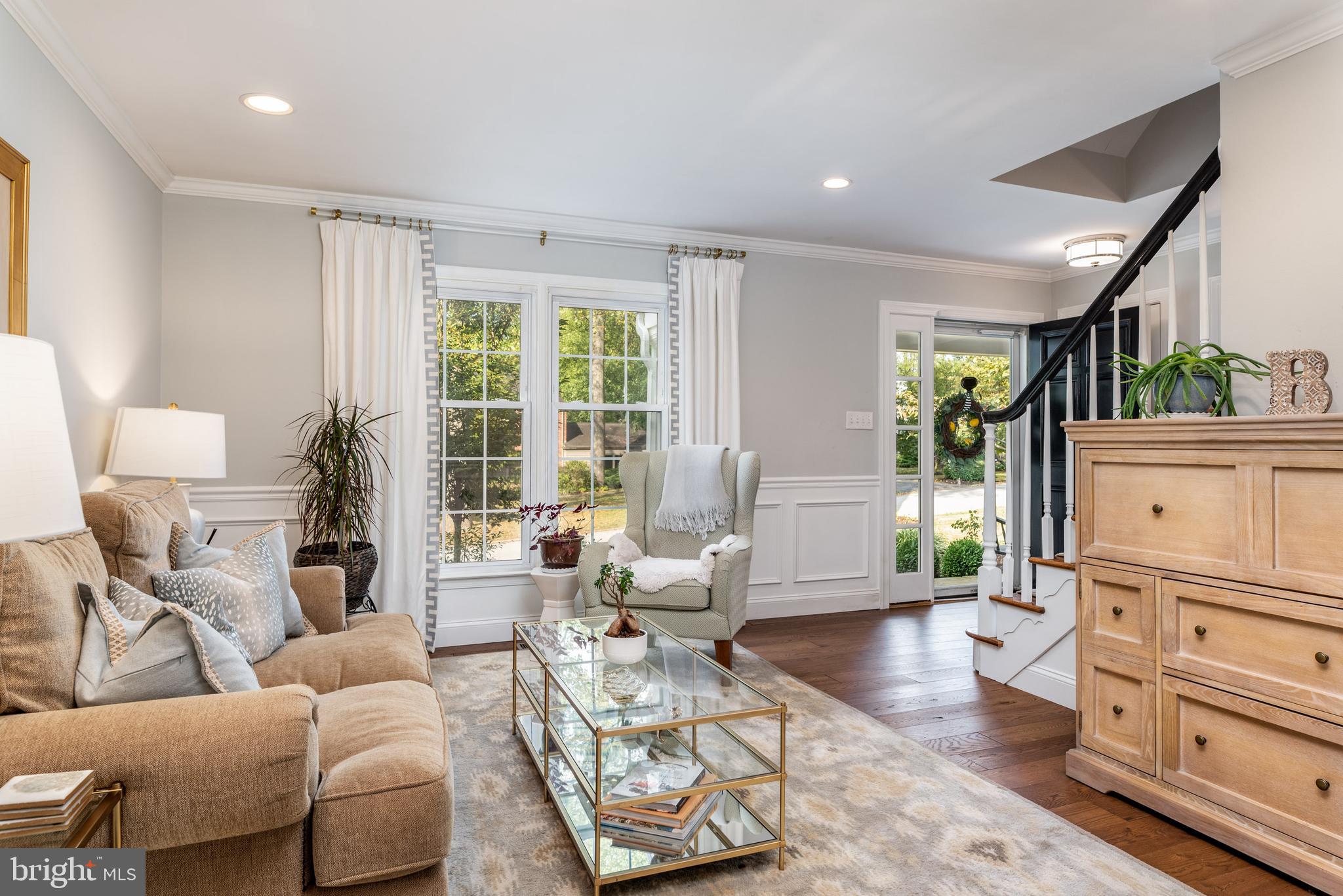 460 Woodcrest Road Wayne, PA 19087 - Photo 12 of 71 Living Room