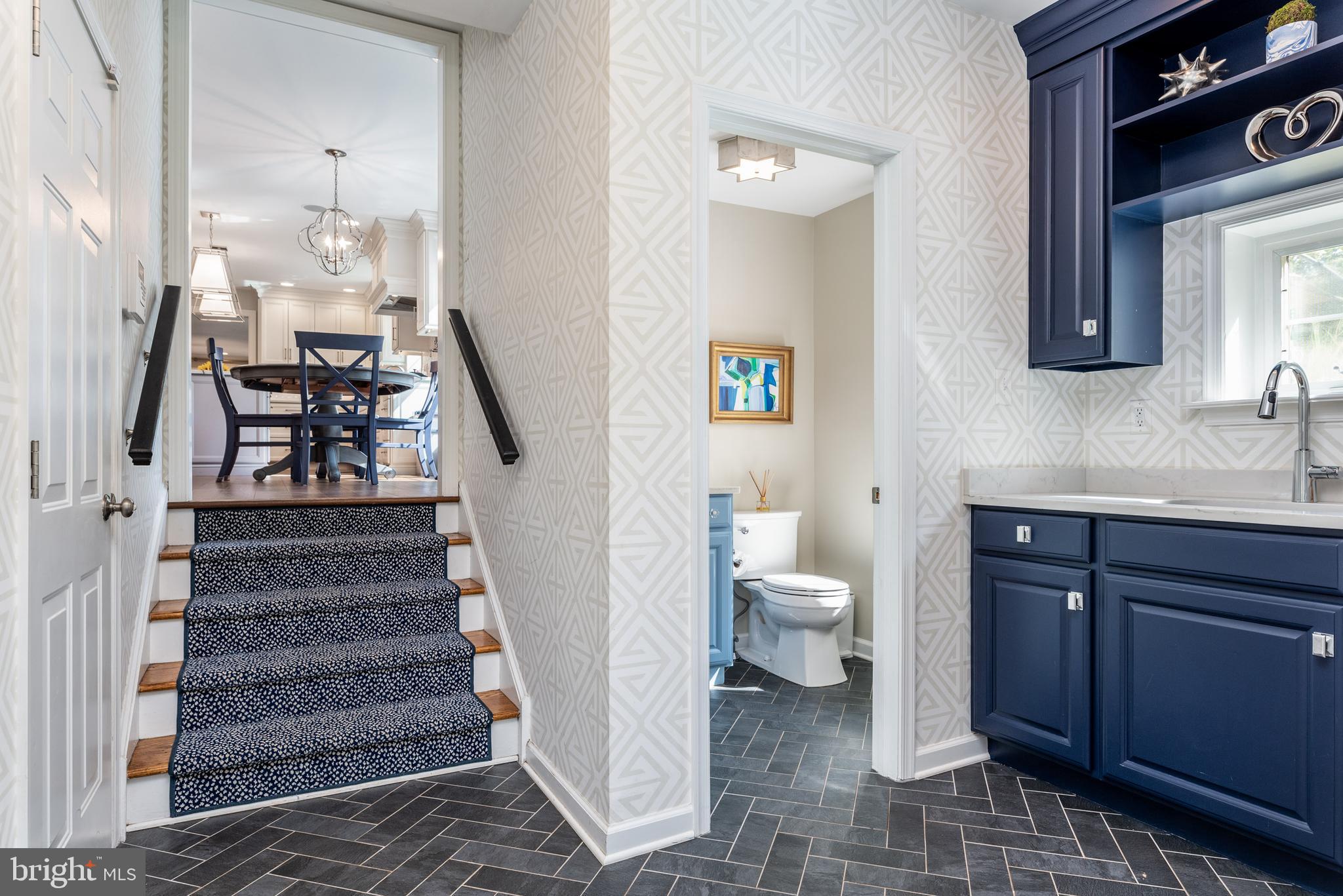 460 Woodcrest Road Wayne, PA 19087 - Photo 17 of 71 Mudroom with access to powder room