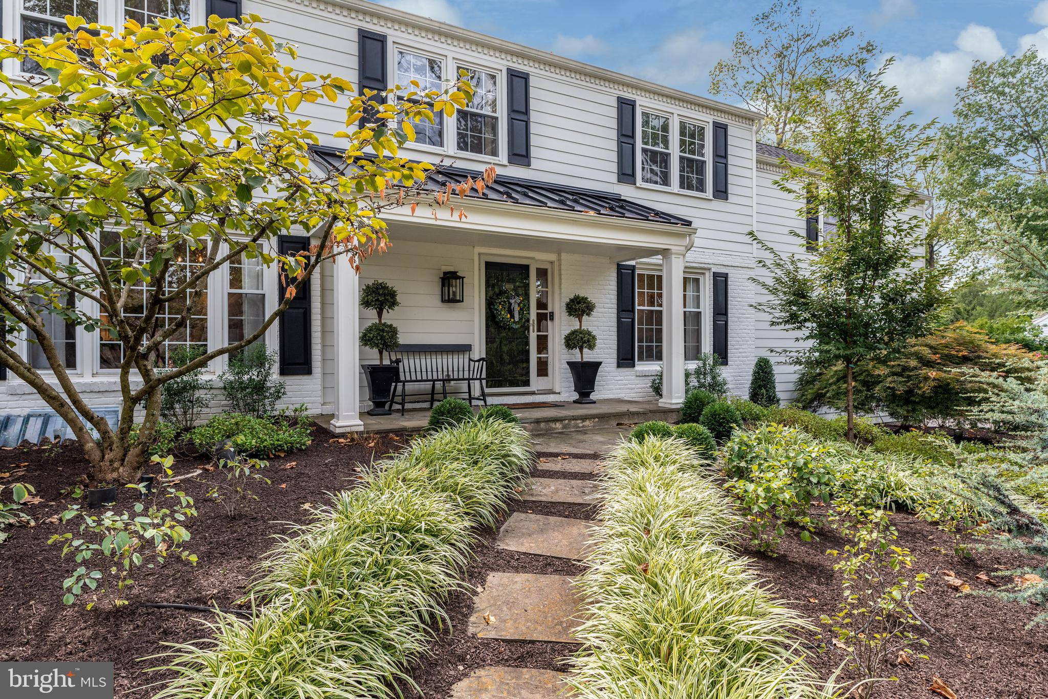 460 Woodcrest Road Wayne, PA 19087 - Photo 2 of 71 Welcome Home!