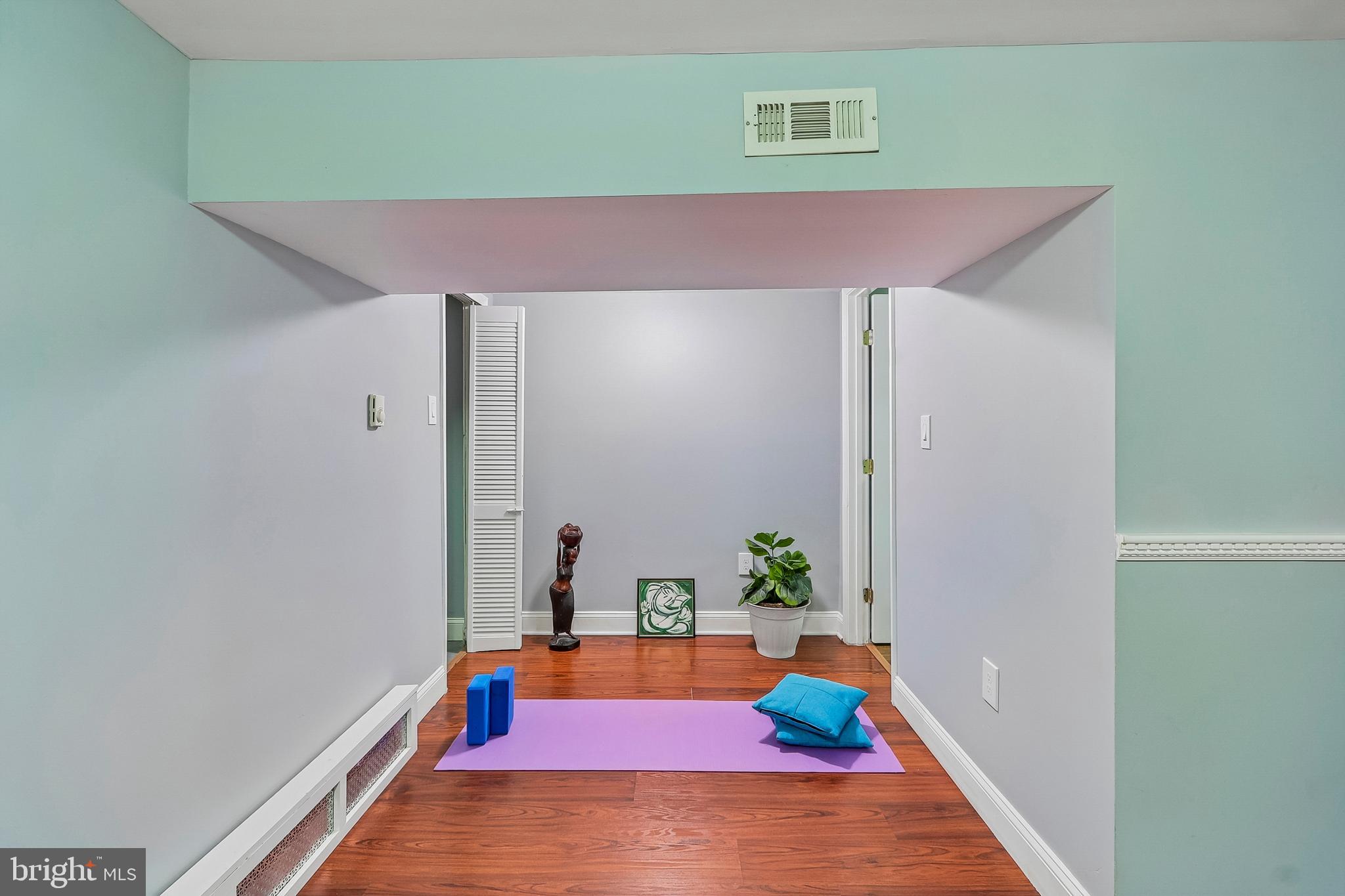 820 Philadelphia Avenue Silver Spring, MD 20910 - Photo 48 of 55 Workout/Gathering Space