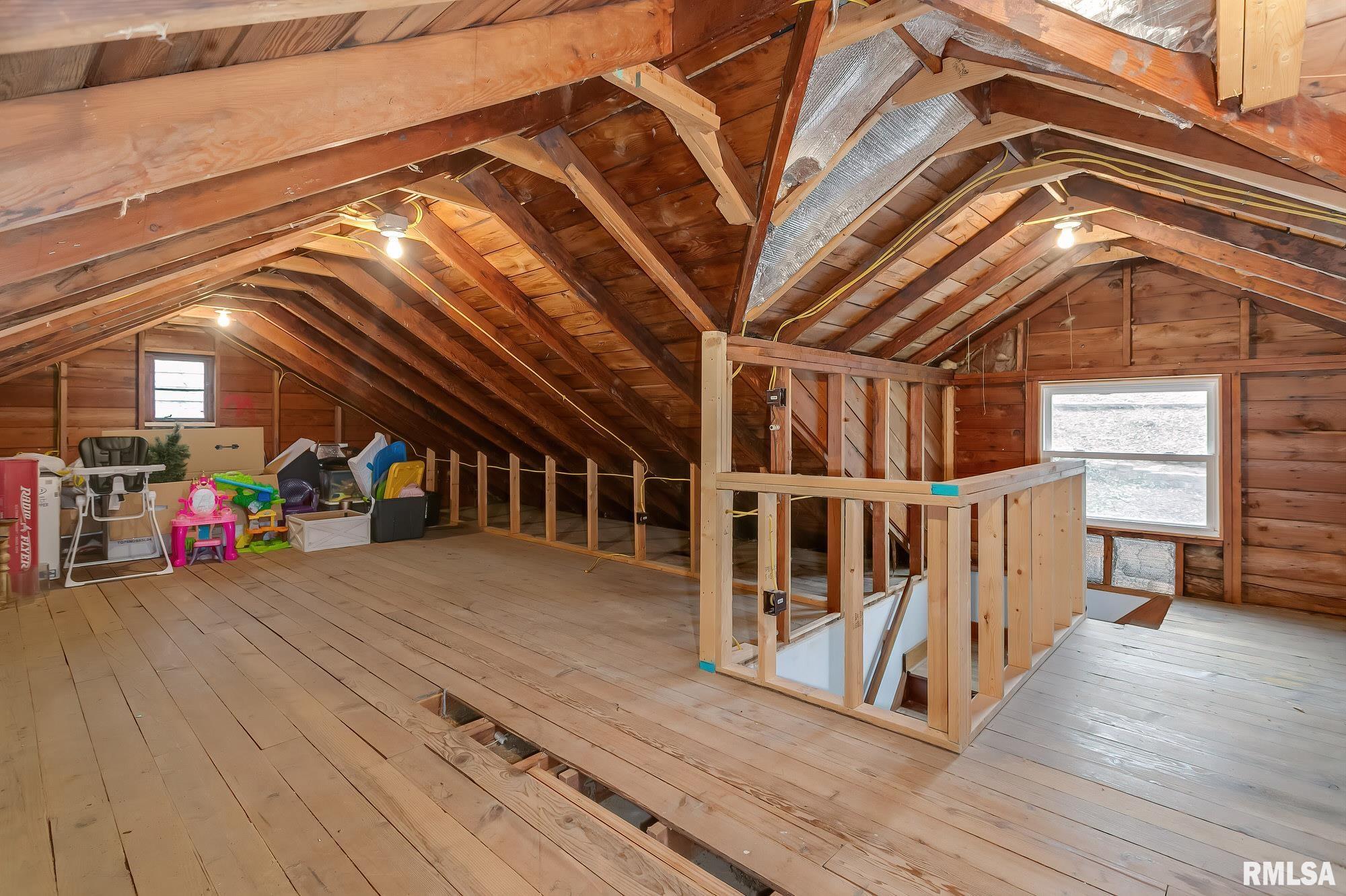 2419 Middle Road Davenport, IA 52803 - Photo 19 of 29 Gallery Image 19