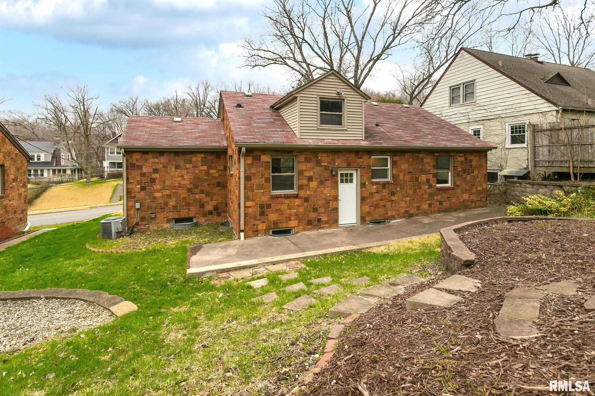 2419 Middle Road Davenport, IA 52803 - Photo 27 of 29 Gallery Image 27