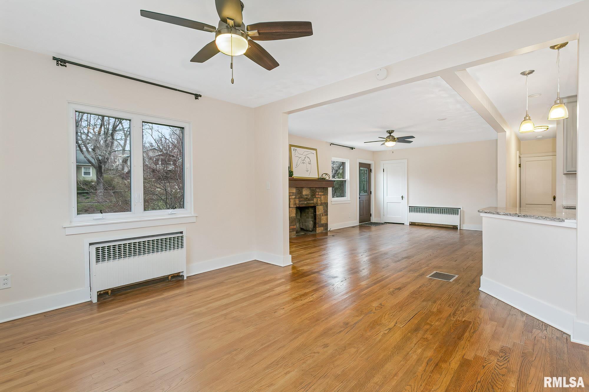 2419 Middle Road Davenport, IA 52803 - Photo 6 of 29 Gallery Image 6