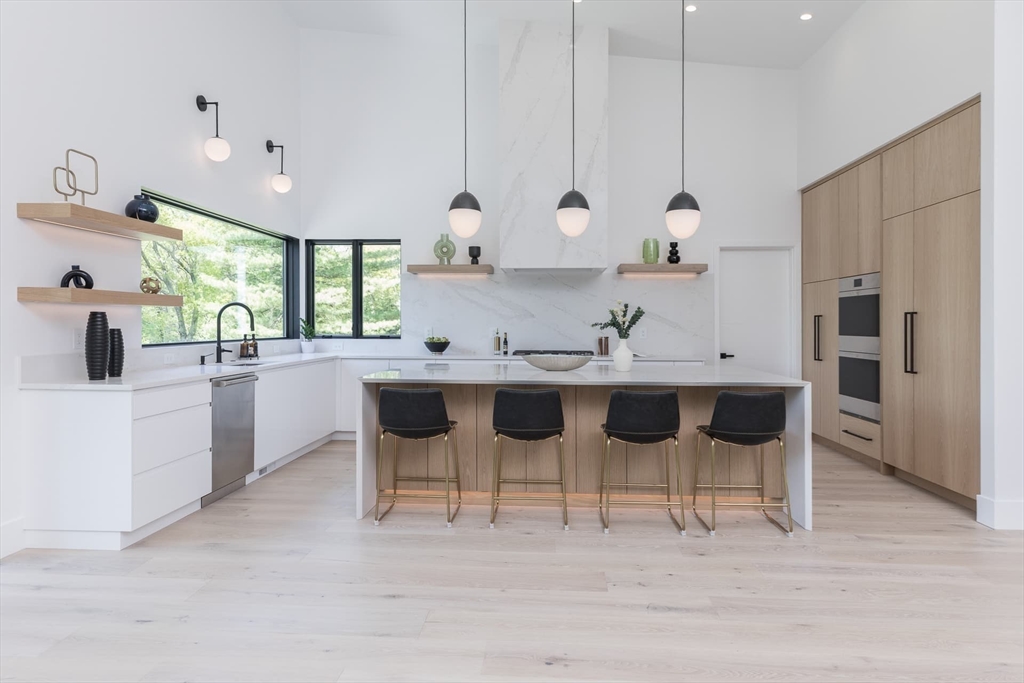 26 Spruce Hill Road Weston, MA 02493 - Photo 14 of 42