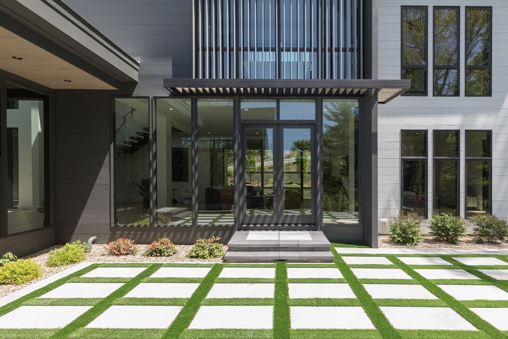 26 Spruce Hill Road Weston, MA 02493 - Photo 16 of 42