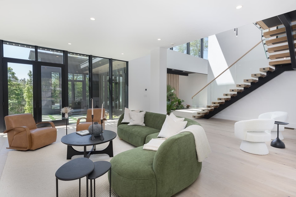 26 Spruce Hill Road Weston, MA 02493 - Photo 17 of 42