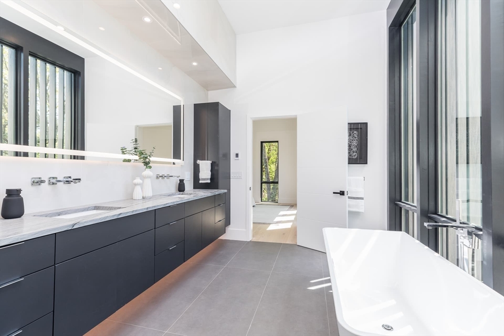 26 Spruce Hill Road Weston, MA 02493 - Photo 22 of 42