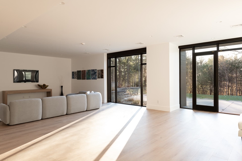 26 Spruce Hill Road Weston, MA 02493 - Photo 24 of 42