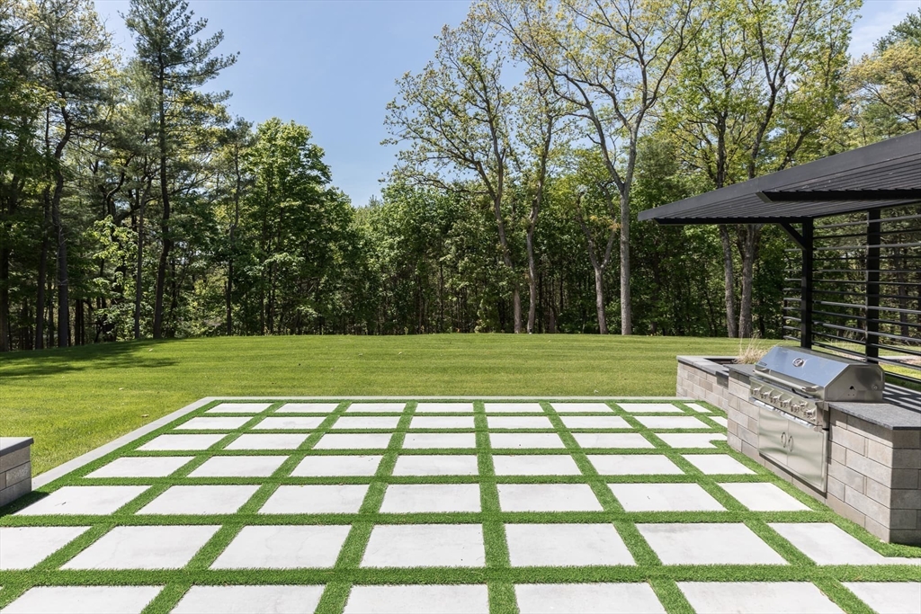 26 Spruce Hill Road Weston, MA 02493 - Photo 25 of 42