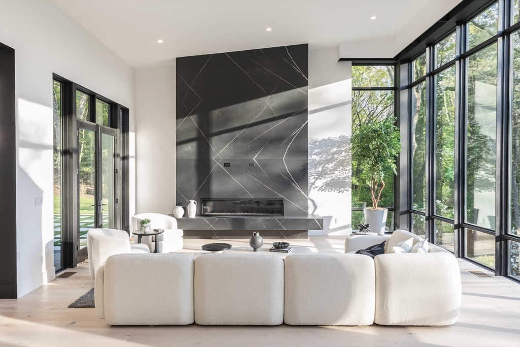 26 Spruce Hill Road Weston, MA 02493 - Photo 10 of 42