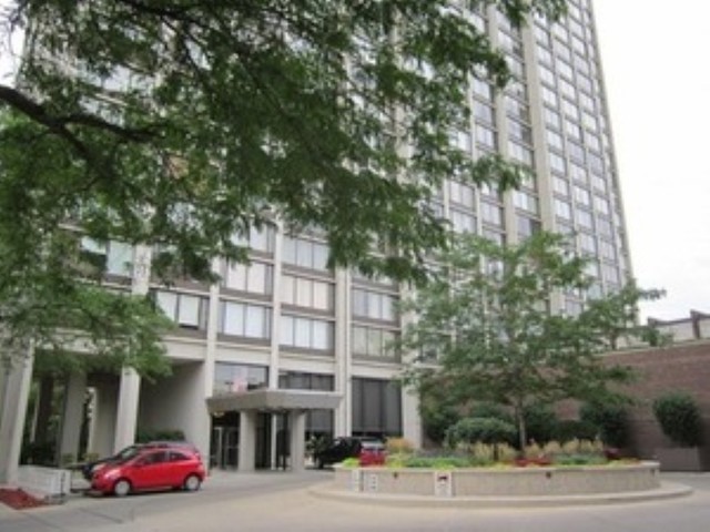 5455 North Sheridan Road, Unit 2207 Chicago, IL 60640 - Photo 1 of 16