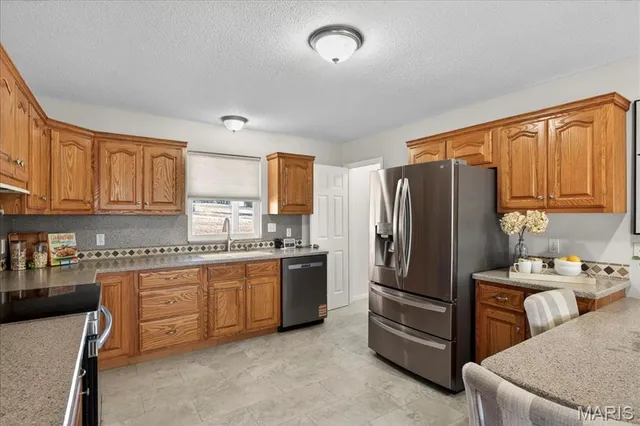 $330,000 | 8 Bittersweet Drive, St. Clair, MO 63077