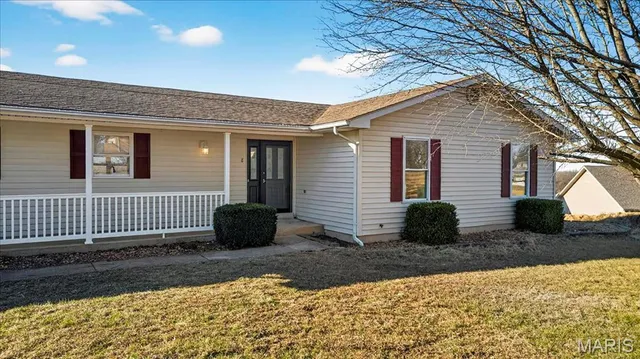$330,000 | 8 Bittersweet Drive, St. Clair, MO 63077