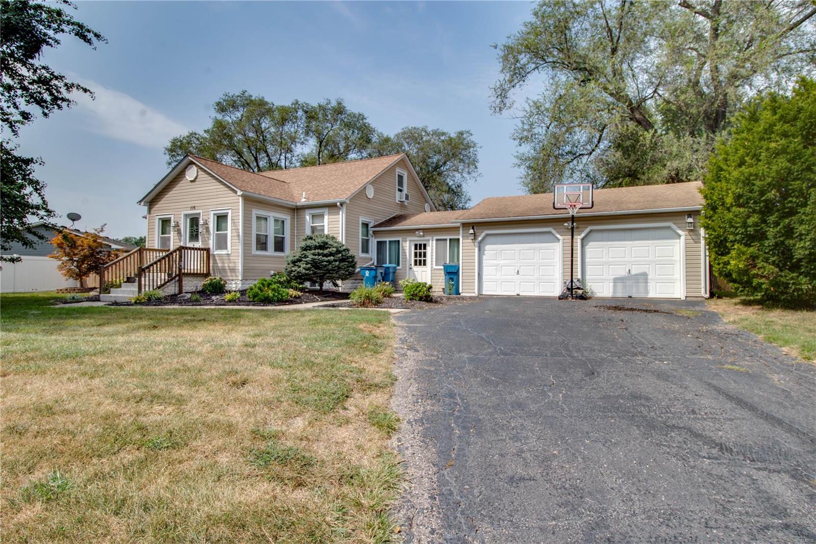 116 Walnut Ridge Drive Bethalto, IL 62010 - Photo 4 of 37 Gallery Image 4