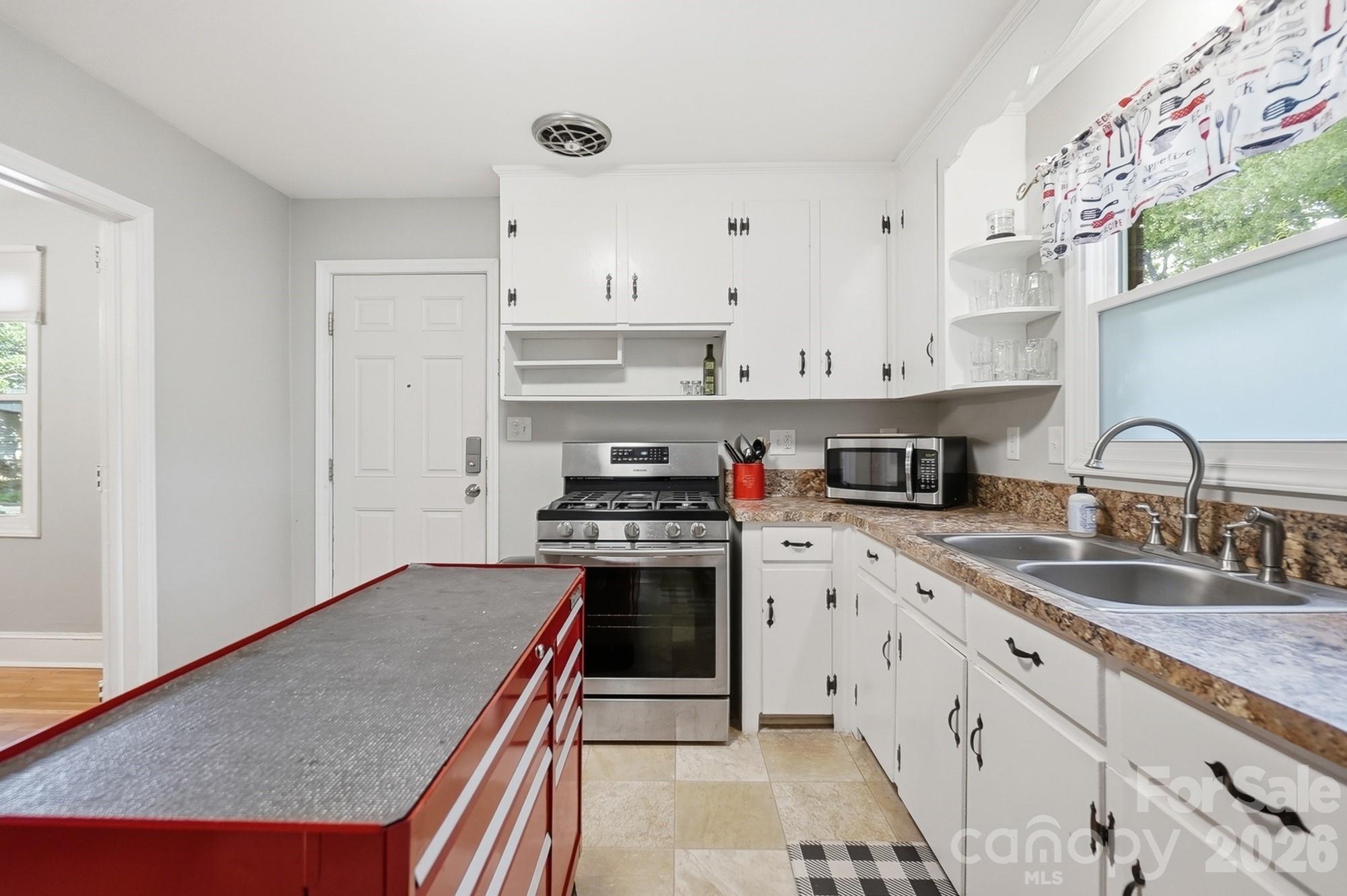 3437 Dublin Road Charlotte, NC 28208 - Photo 11 of 28 Gallery Image 11